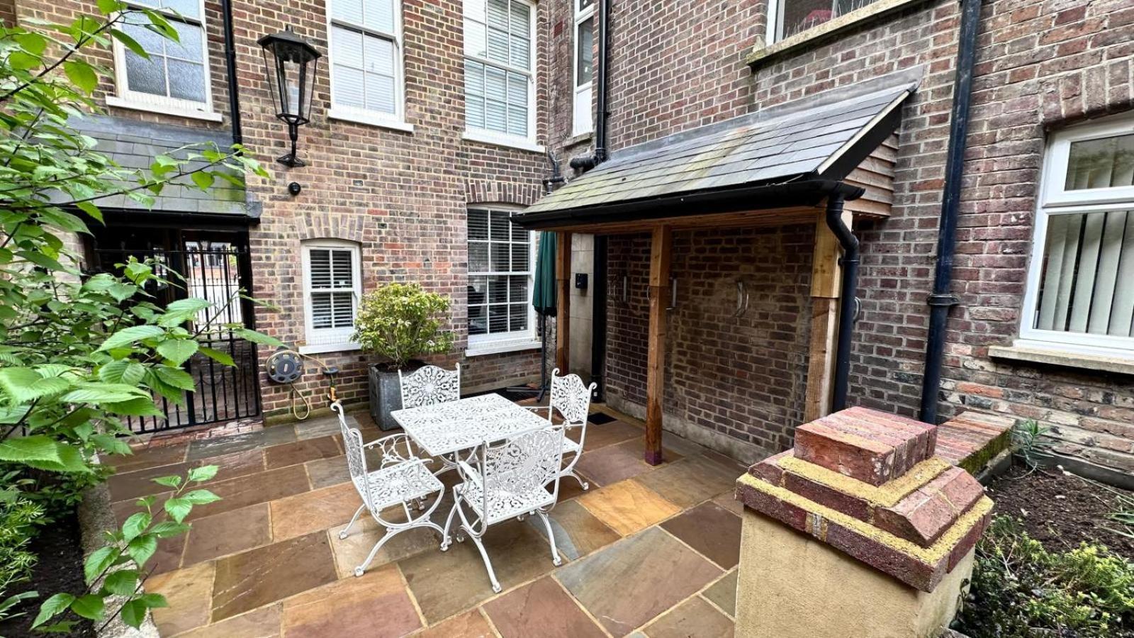 Harper Luxe Serviced Apartments Dunstable Exterior foto